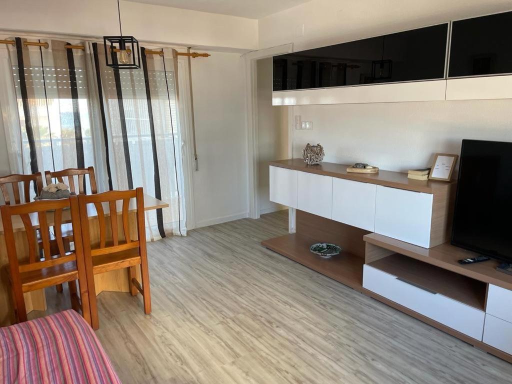 Apartamento En Complejo Residencial Con Piscina Y Garaje Frente Al Mar Valencia Exterior photo